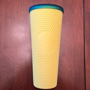 Venti pineapple studded Tumbler, hard to find